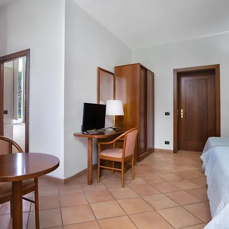 Vendégház Comfort Gaia Tor Vergata 2*