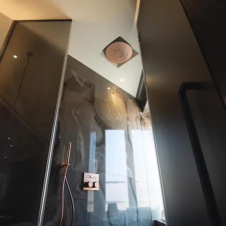 Tritone Luxury Fontana Di Trevi רומא