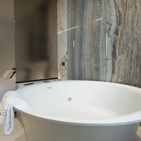 Tritone Luxury Fontana Di Trevi Bed and breakfast
