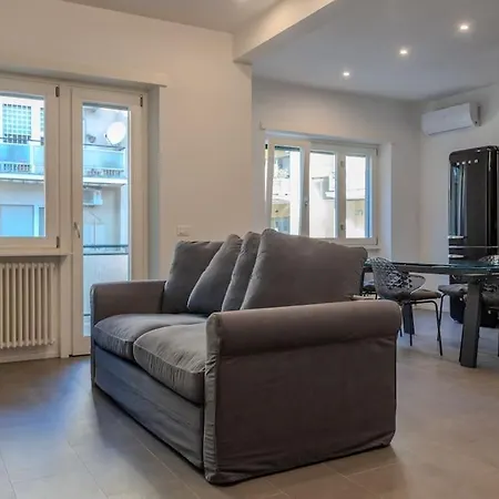 Apartment Great Laurentina Metro B