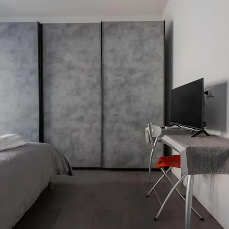 Appartamento Great Laurentina Metro B Roma