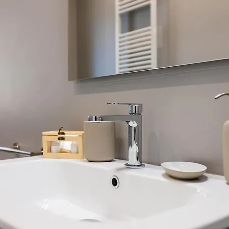 Great Laurentina Metro B Apartment *