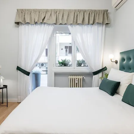 Domus Bella Πανσιόν *