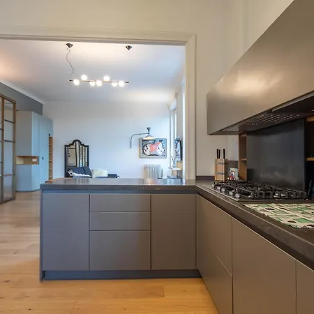 Luna's Buddyrent Apartment