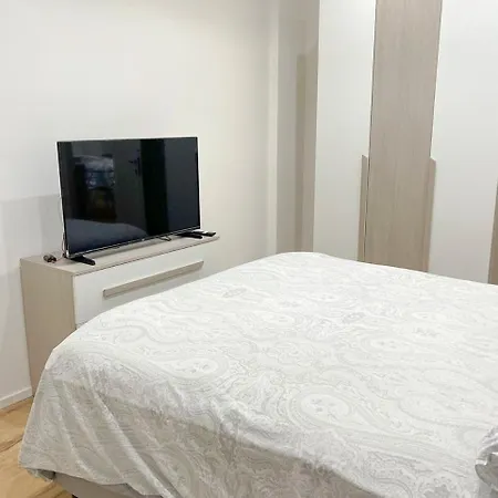 Pm 34 Viale Imperatore Guest House - 50 Mt From Metro San Paolo
