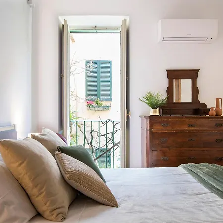 Palline Balcony Rome