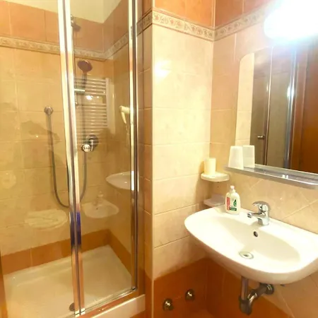 Pensión Now Rome-address Via Palestro,56- Breakfast Included *