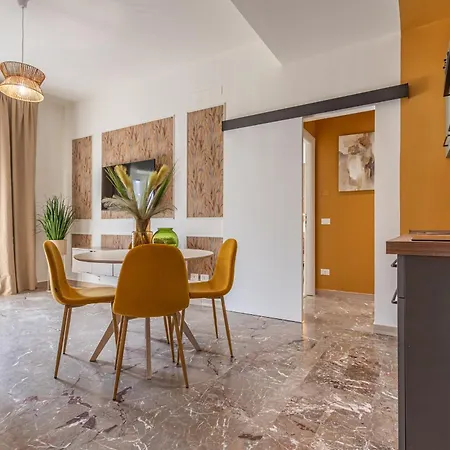 Cornelia Cozy Rome