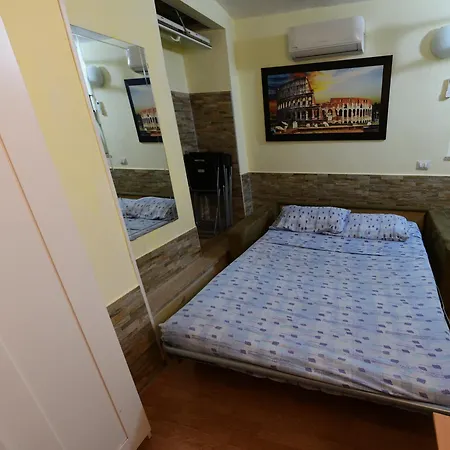 Apartment Center Rome