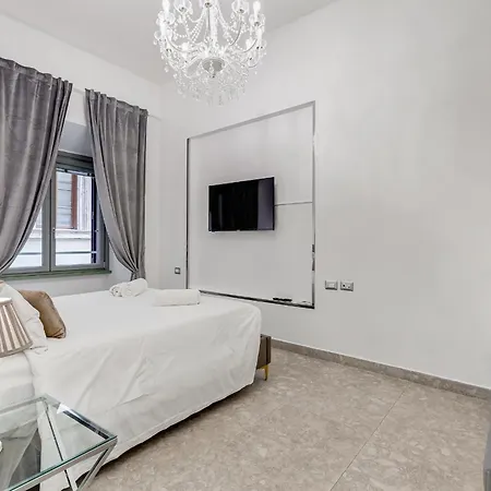 Crystal Trevi Fountain - Romedreamhome Apartment *