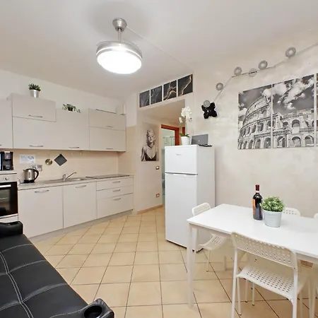 Gallery Apartment *