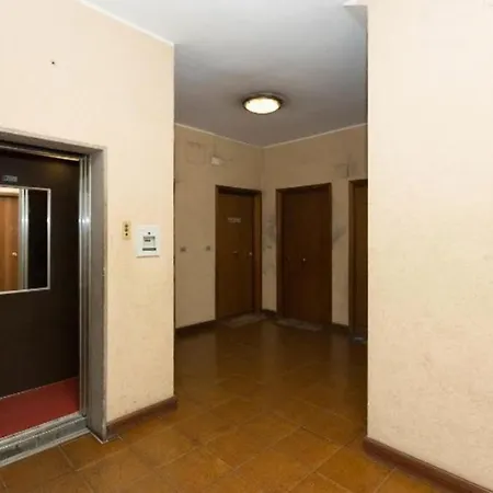 Apartment With Balcon Rome