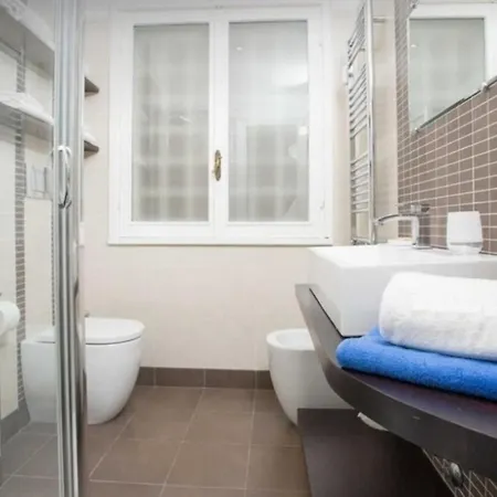 Apartment With Balcon Rome