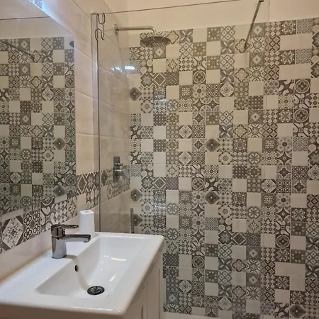 Casina Valtellina * Rome