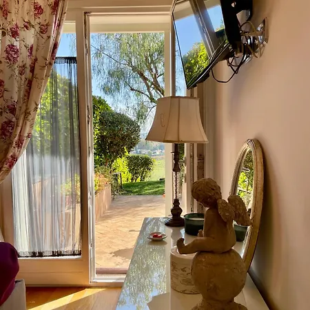 Casa Fiorita Appia Antica 아파트