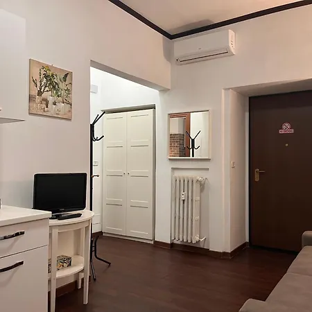 Casina Dacia *