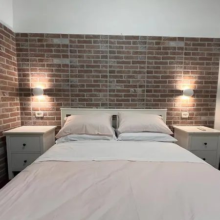 Casina Dacia * Roma