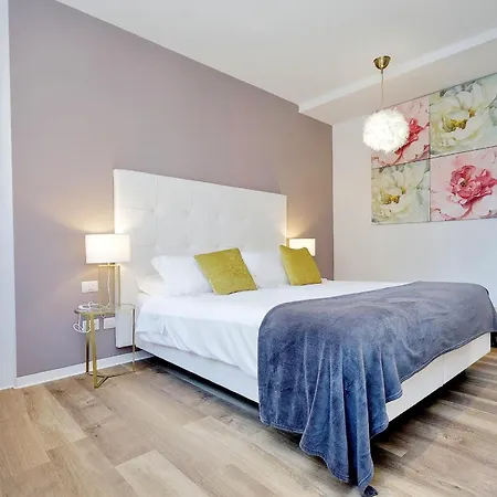 La Flavia Design By Halldis
