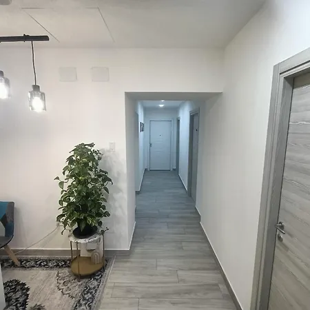 Nives House Rome