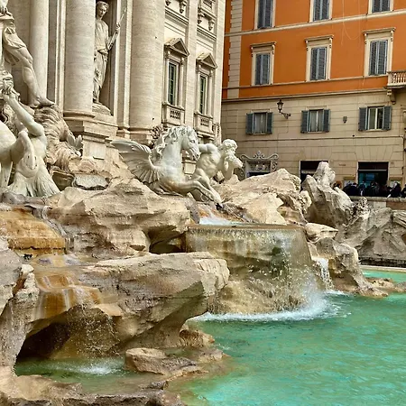 Fontana Di Trevi 5 Stelle Favoloso