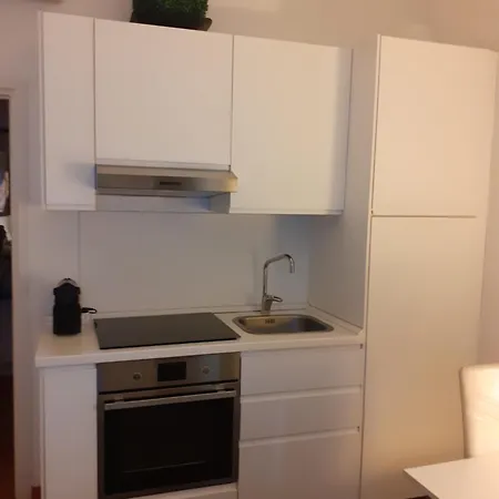 Apartment Interno 2 *