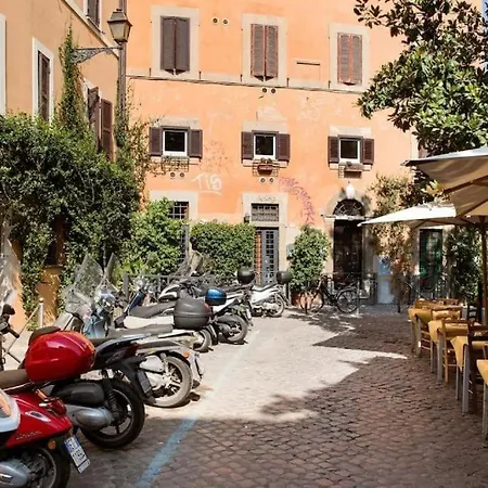 Trastevere's Nest Apartment