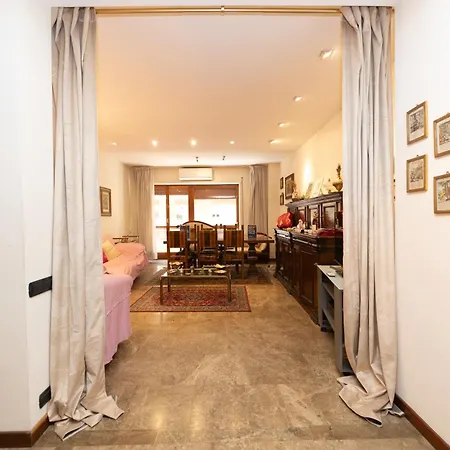 Rachele's Charming House In The Heart Of