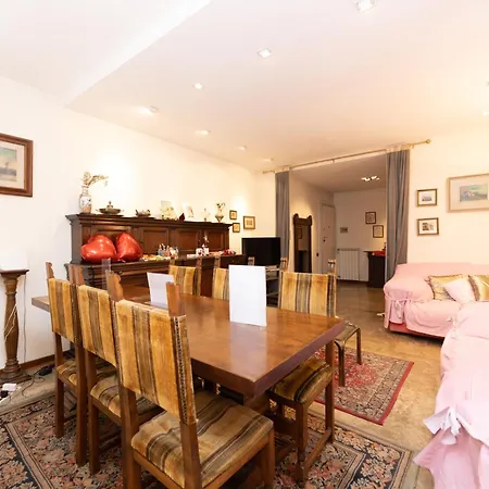Rachele's Charming House In The Heart Of Alloggio in famiglia *