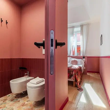 Vatican Night Apartment *