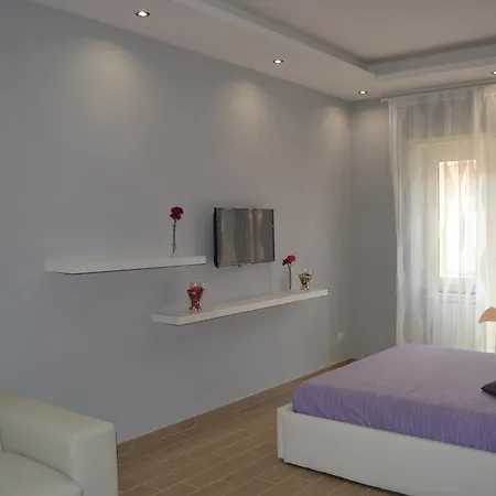 Arturo Calza Apartment