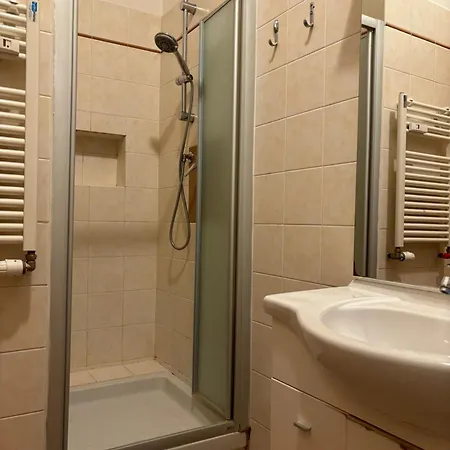 La Casa Di Fantozzi - 5 Stelle Elegante * Rome