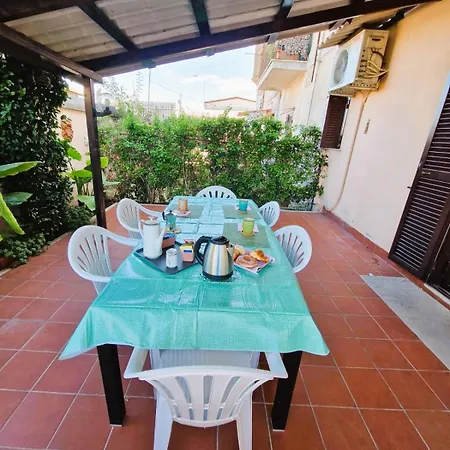 Per Chi Ama Prendere Il Caffe In Terrazzo Rzym