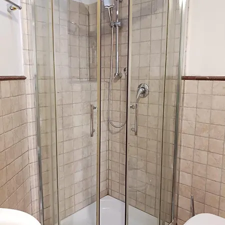 Lux Piramide Appartement *