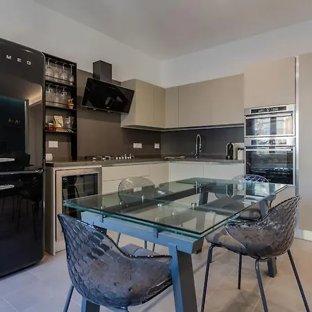 Great Laurentina Metro B Apartment Rome