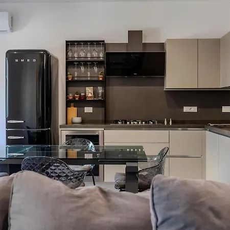 Apartment Great Laurentina Metro B *