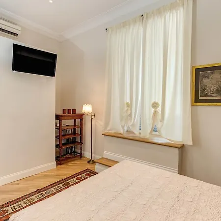 Casa Claudia Giulio Cesare Penzion