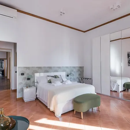The Rent - Four-room A Few Steps From The Trevi Fountain * Rome