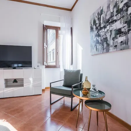 The Rent - Four-room A Few Steps From The Trevi Fountain Apartment Rome