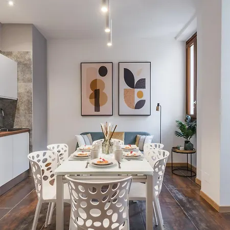 Apartment The Rent - Four-room A Few Steps From The Trevi Fountain