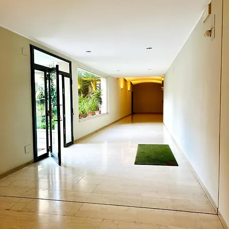 Elegant Bianca Apartment