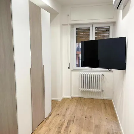 Pm 34 Viale Imperatore Guest House - 50 Mt From Metro San Paolo *