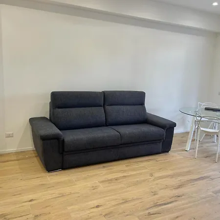 Apartment Pm 34 Viale Imperatore Guest House - 50 Mt From Metro San Paolo