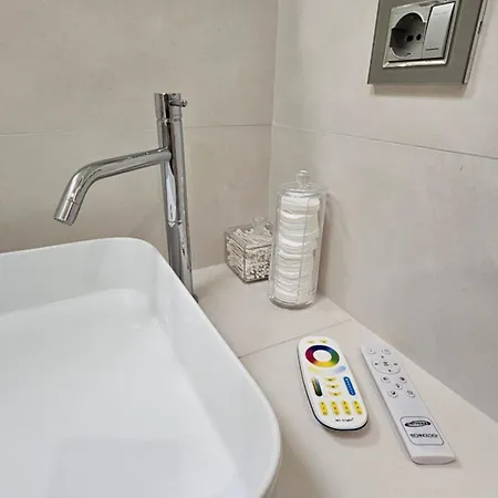 Aquari 15 Rhome Appio Latino Appartamento