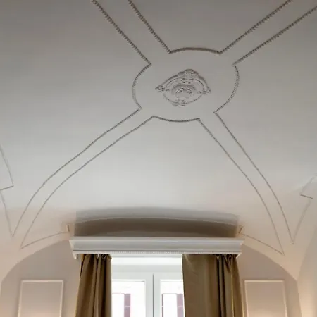 Domus Maxima - &