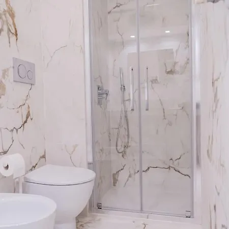 Appartement Domina - San Pietro 1 *