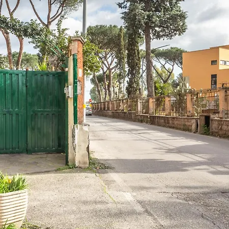 -the Rock- Garden And Express Train Center Apartamento Roma