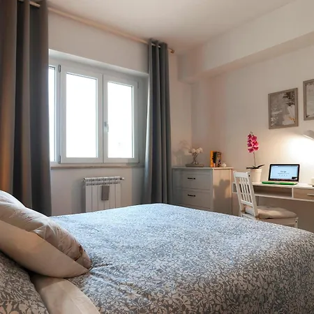 Elegant Comfy Three-rooms In Eur With Parking Appartamento *