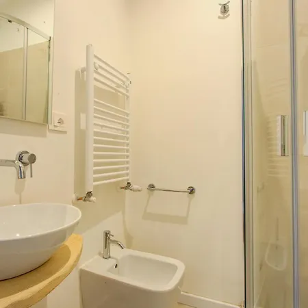 Casa Beba - Via San Marino 38 * Rom