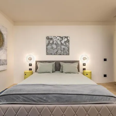 Aedrian's Loft. Boutique With Private Terrace In The Center Of