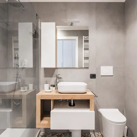 The Rent - Four-room A Few Steps From The Trevi Fountain Apartment Rome